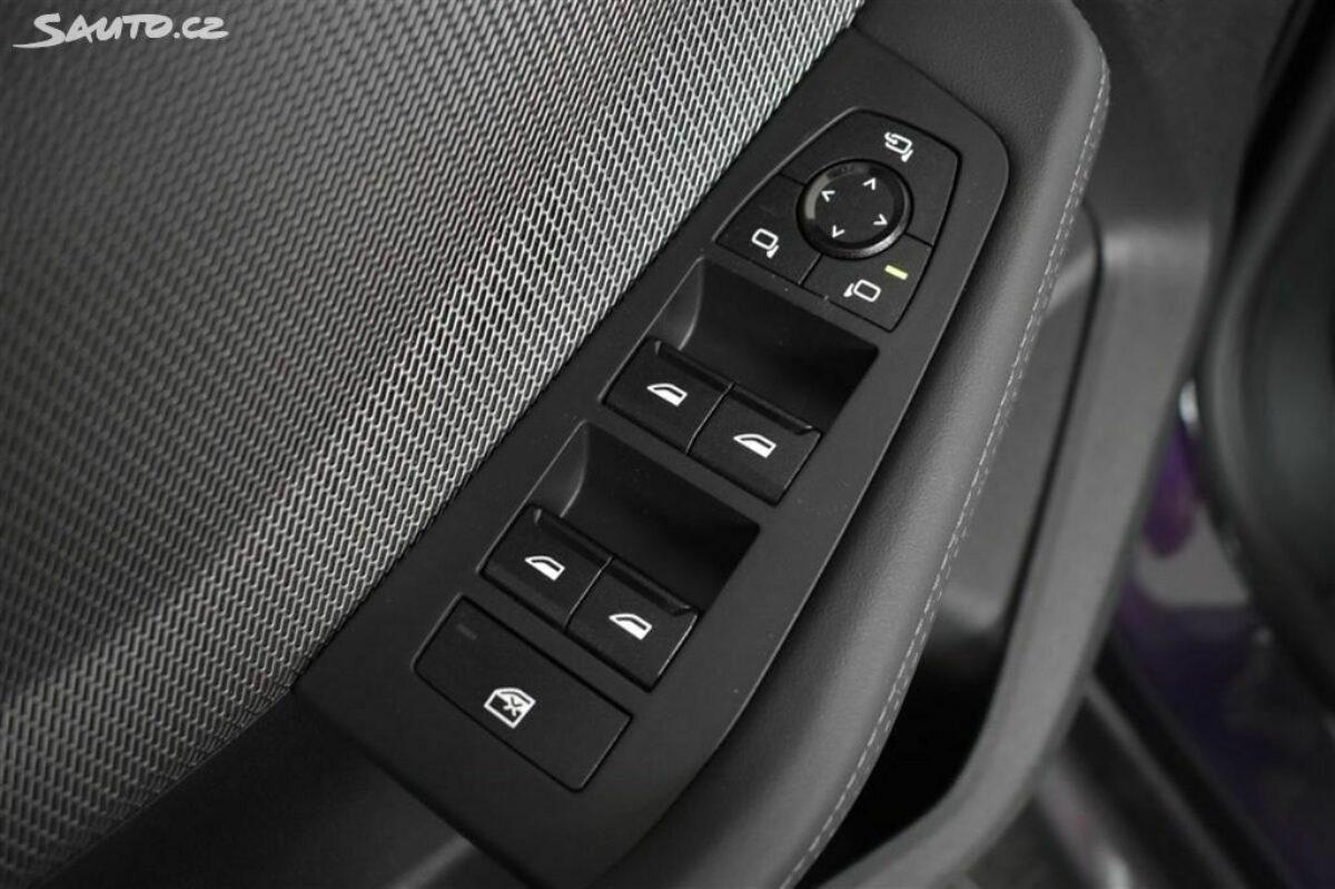 Fotografie vozu - klik pro zvětšení