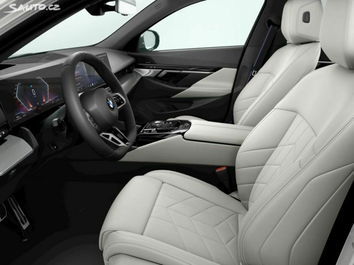 Fotografie vozu - klik pro zvětšení