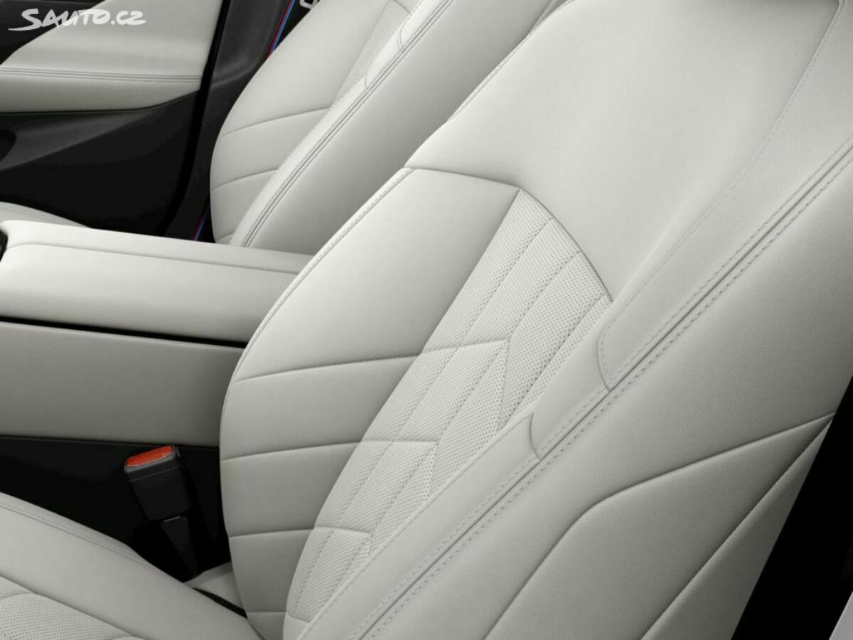 Fotografie vozu - klik pro zvětšení