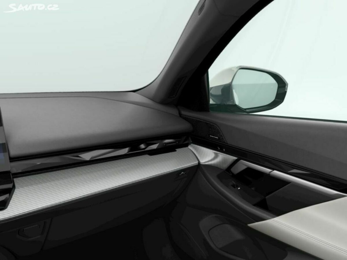 Fotografie vozu - klik pro zvětšení