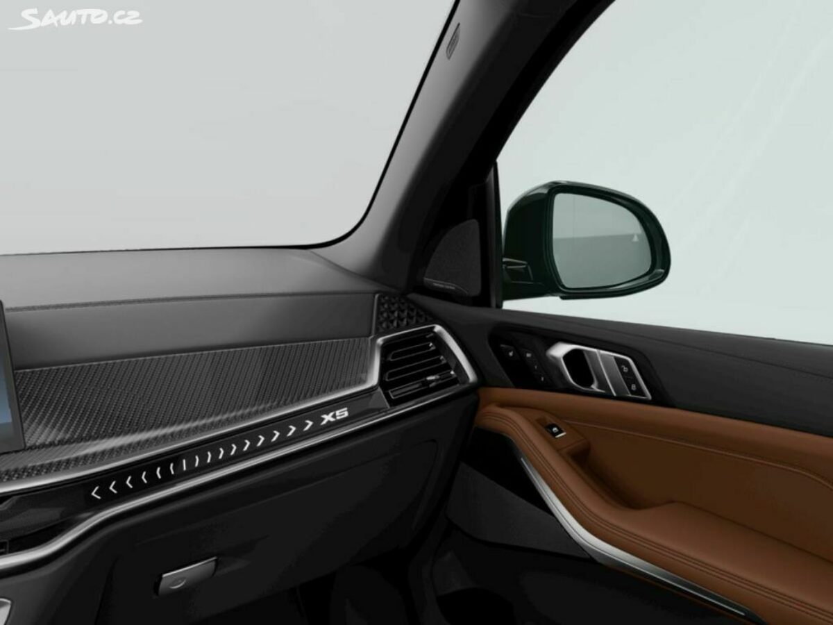 Fotografie vozu - klik pro zvětšení