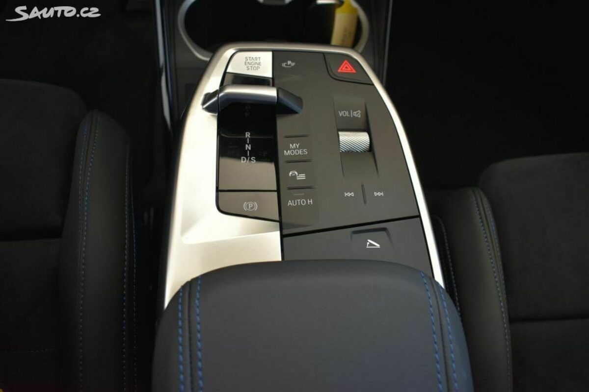 Fotografie vozu - klik pro zvětšení