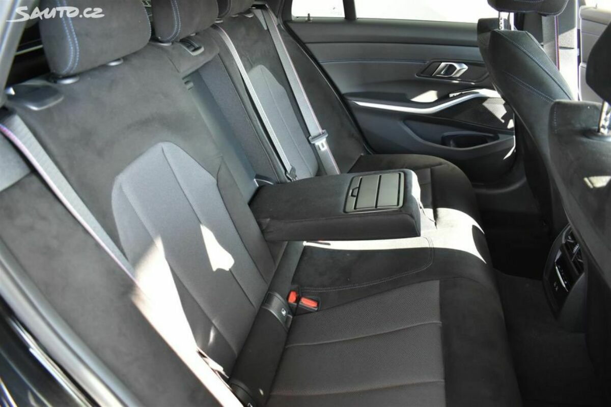 Fotografie vozu - klik pro zvětšení