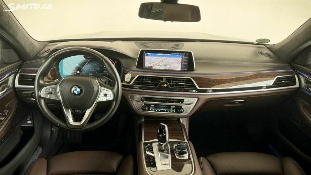 Fotografie vozu - klik pro zvětšení