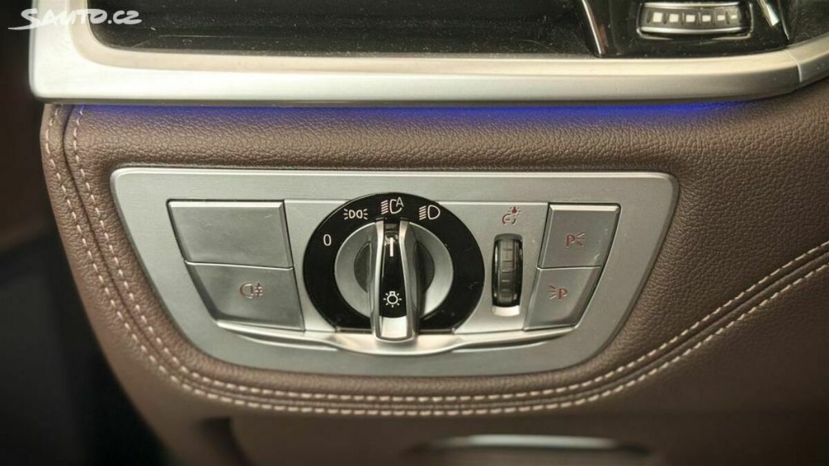 Fotografie vozu - klik pro zvětšení