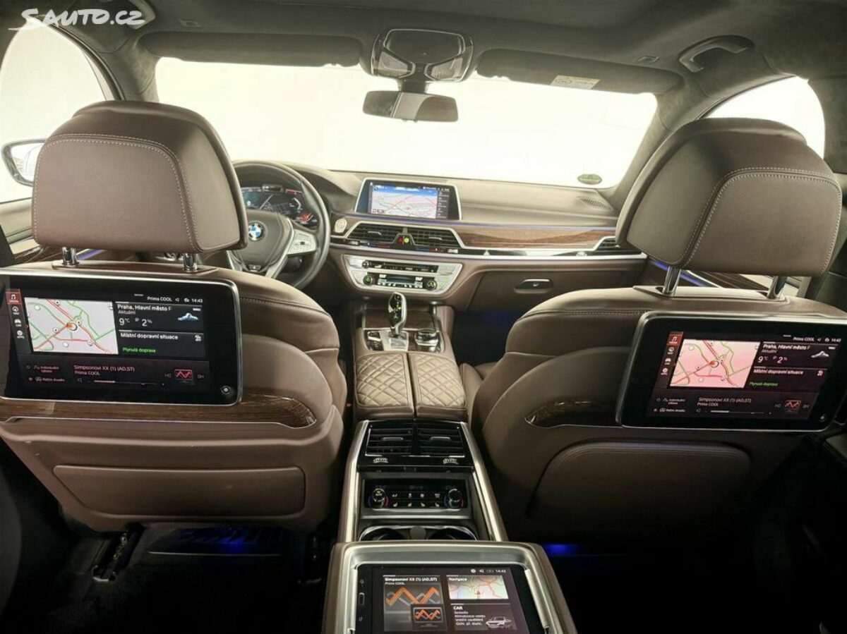 Fotografie vozu - klik pro zvětšení