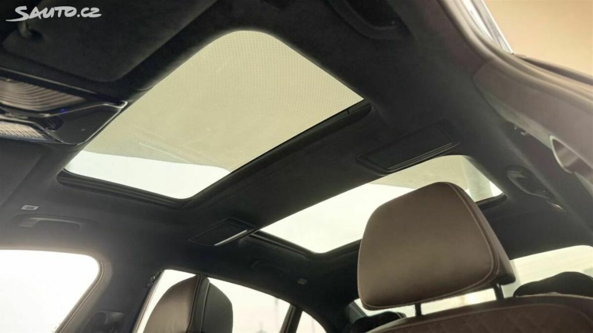 Fotografie vozu - klik pro zvětšení