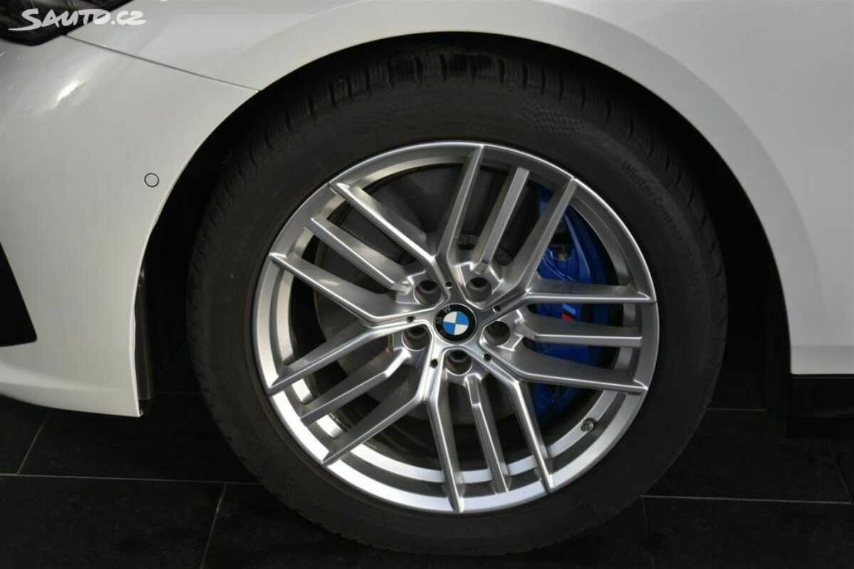 Fotografie vozu - klik pro zvětšení