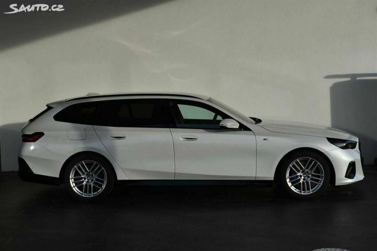 Fotografie vozu - klik pro zvětšení