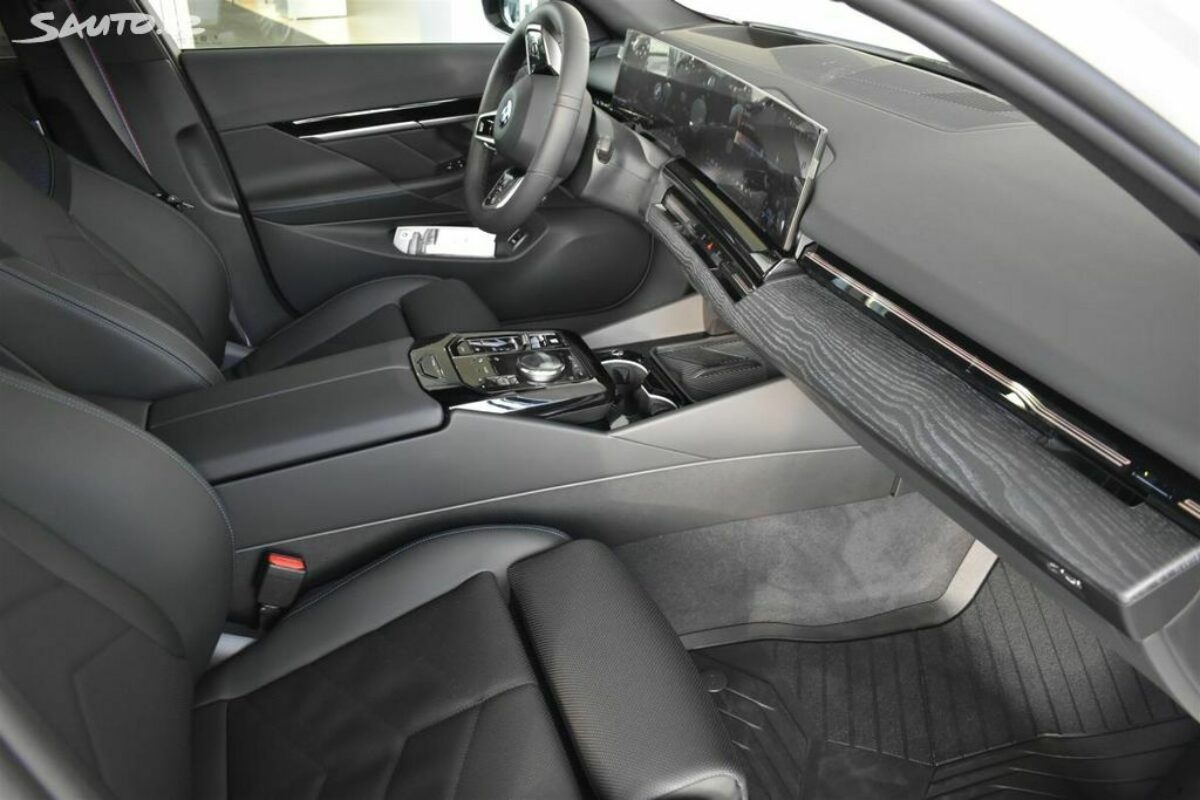 Fotografie vozu - klik pro zvětšení