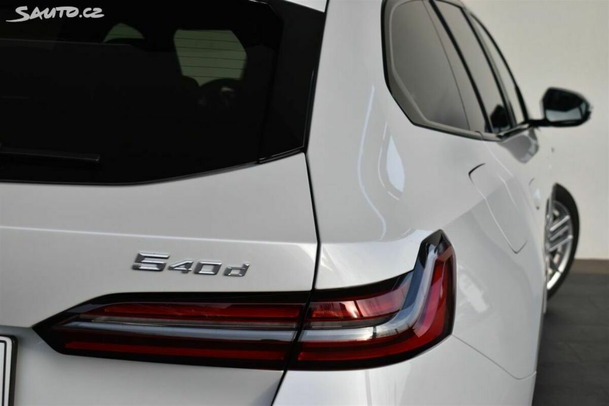 Fotografie vozu - klik pro zvětšení