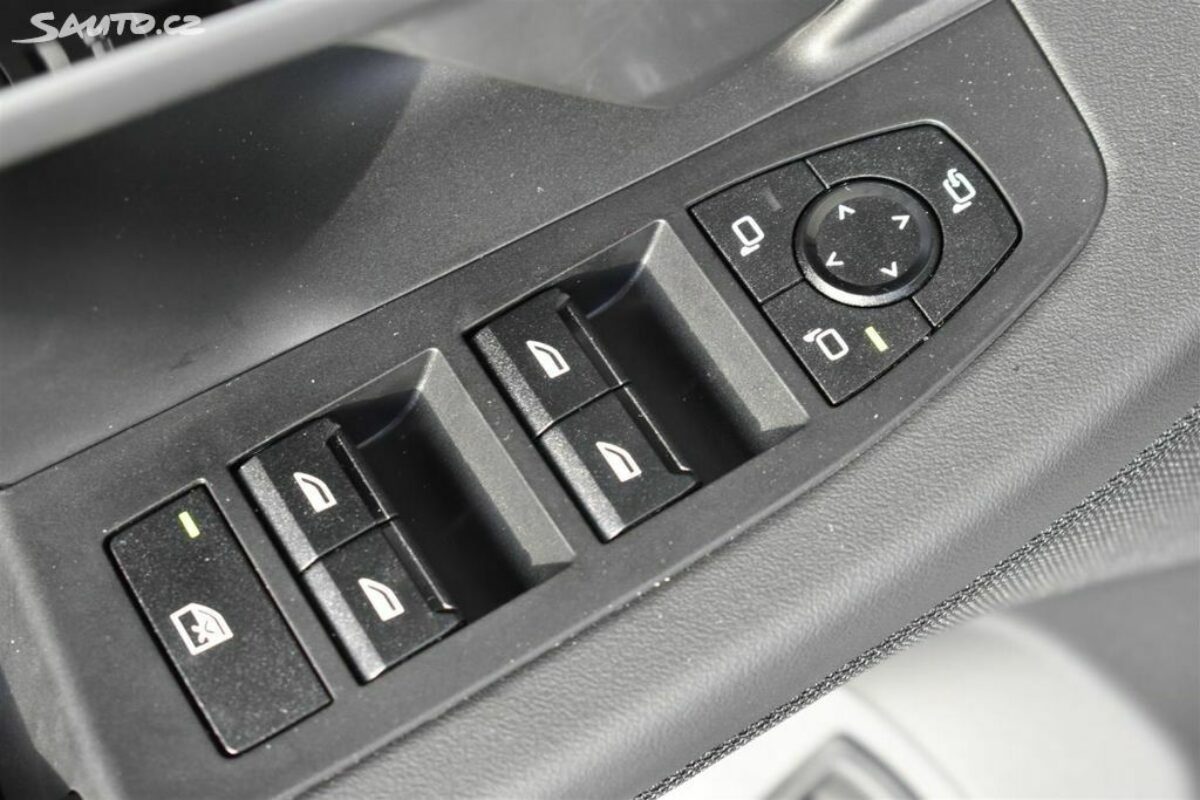 Fotografie vozu - klik pro zvětšení