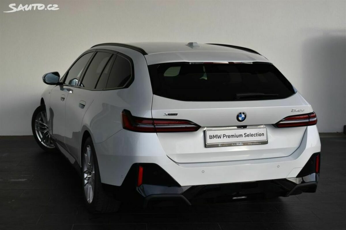 Fotografie vozu - klik pro zvětšení