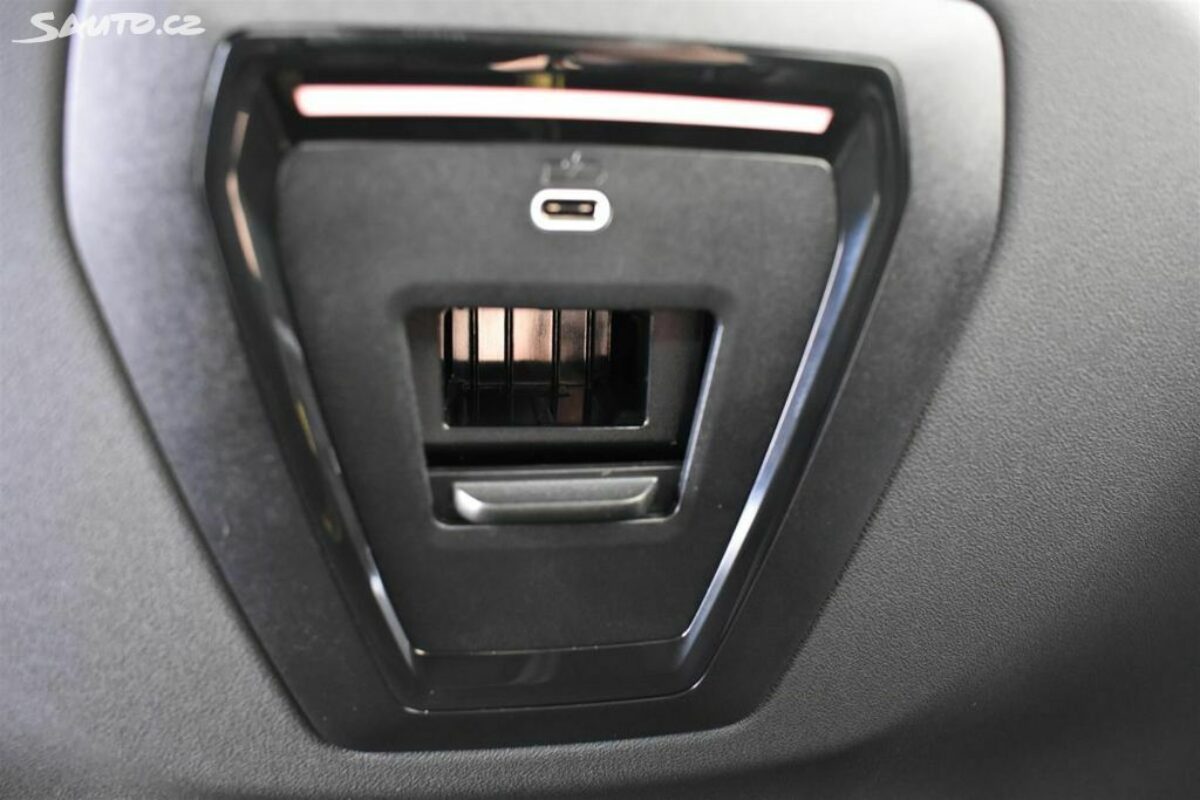 Fotografie vozu - klik pro zvětšení