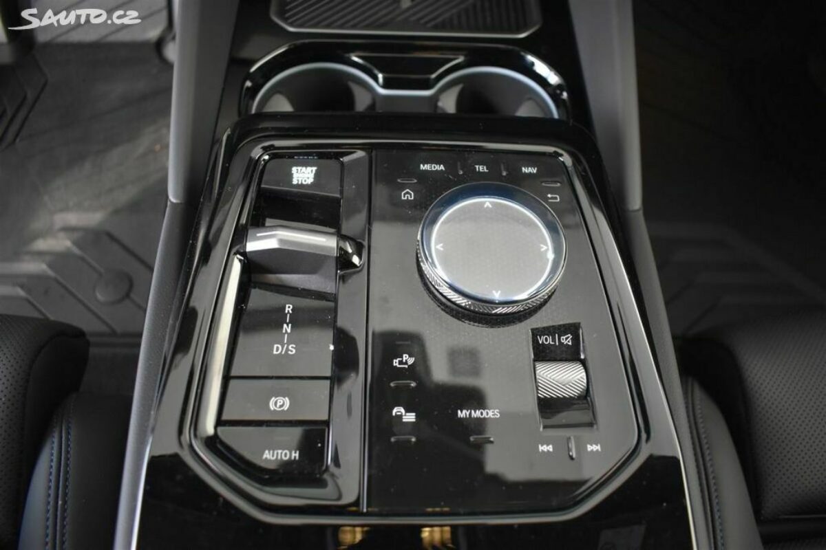 Fotografie vozu - klik pro zvětšení