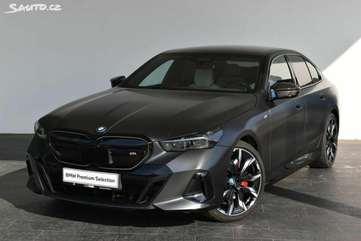 Fotografie vozu - klik pro zvětšení