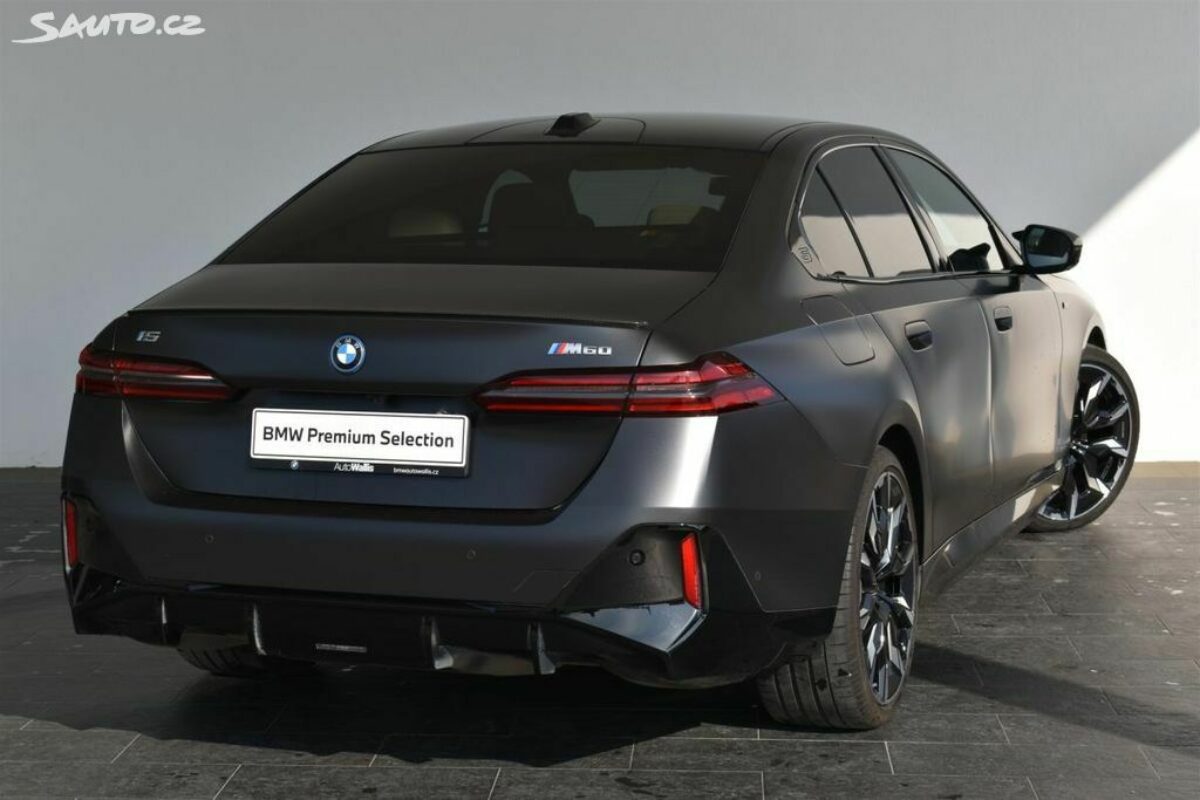 Fotografie vozu - klik pro zvětšení