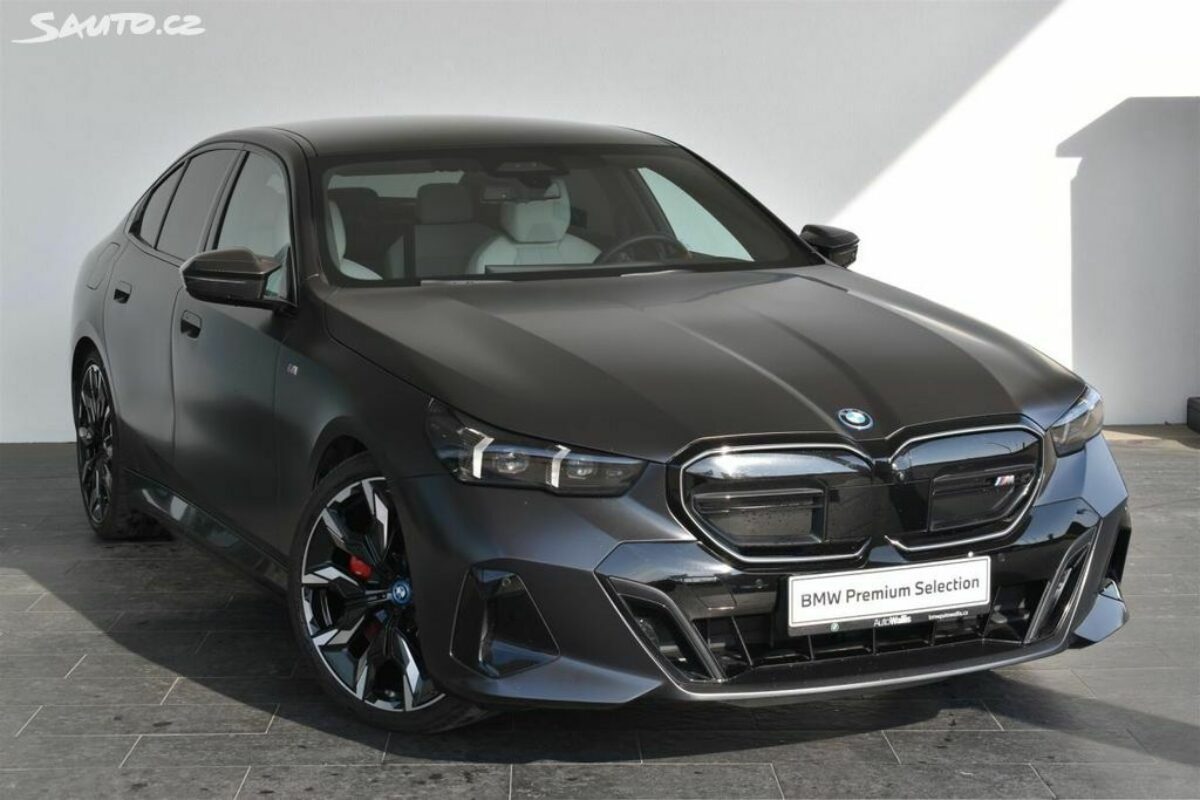 Fotografie vozu - klik pro zvětšení