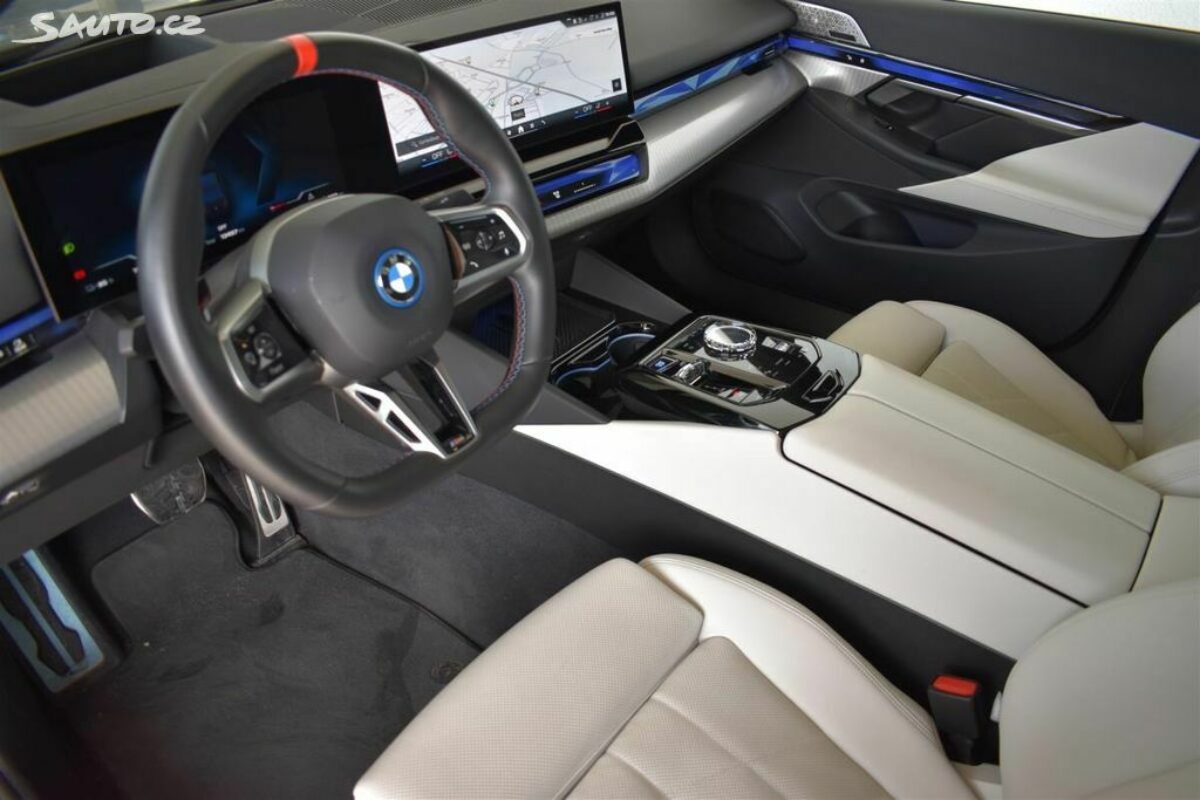 Fotografie vozu - klik pro zvětšení