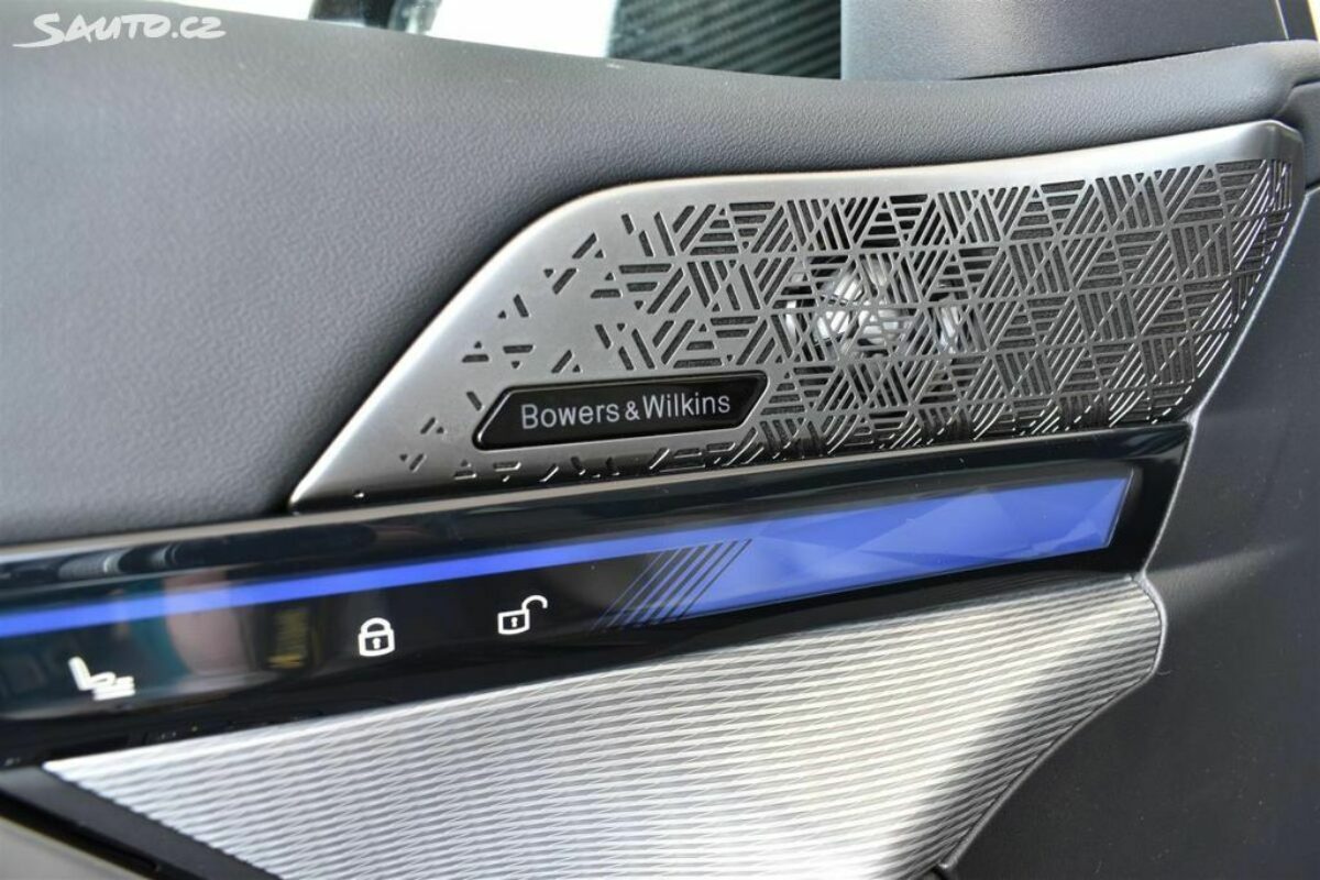 Fotografie vozu - klik pro zvětšení