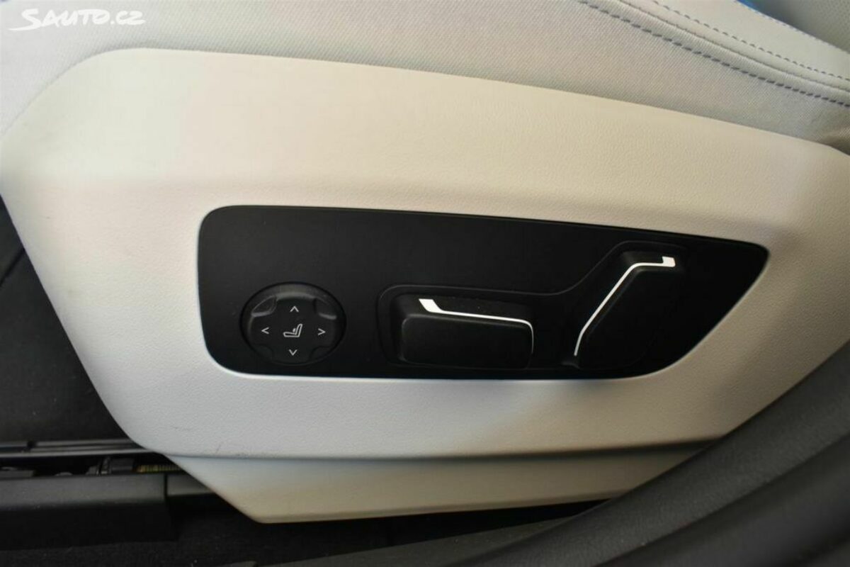 Fotografie vozu - klik pro zvětšení