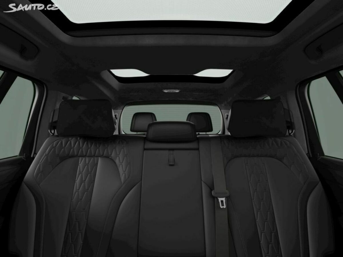 Fotografie vozu - klik pro zvětšení