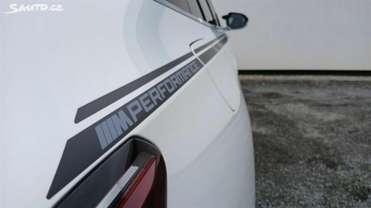 Fotografie vozu - klik pro zvětšení