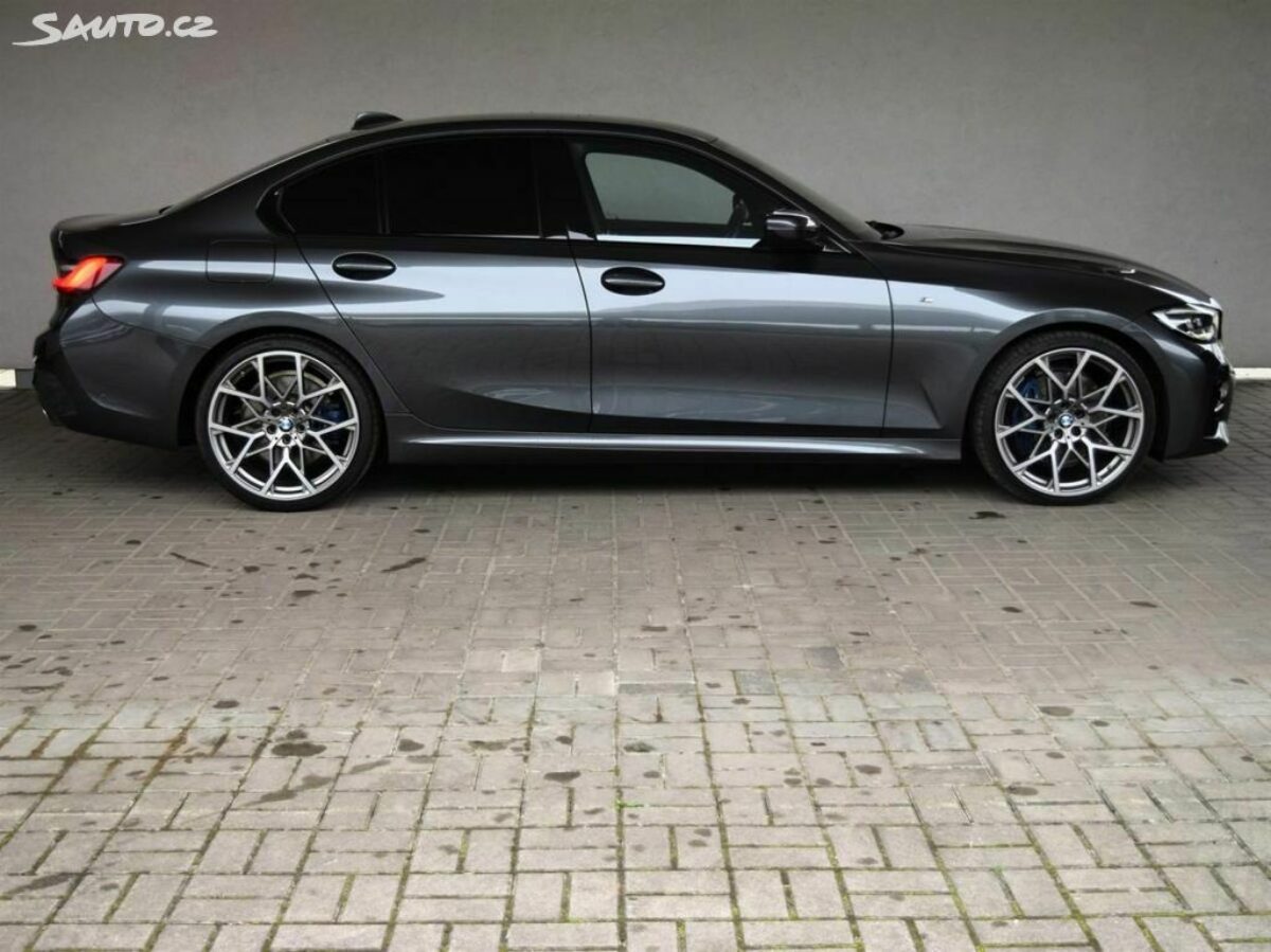 Fotografie vozu - klik pro zvětšení