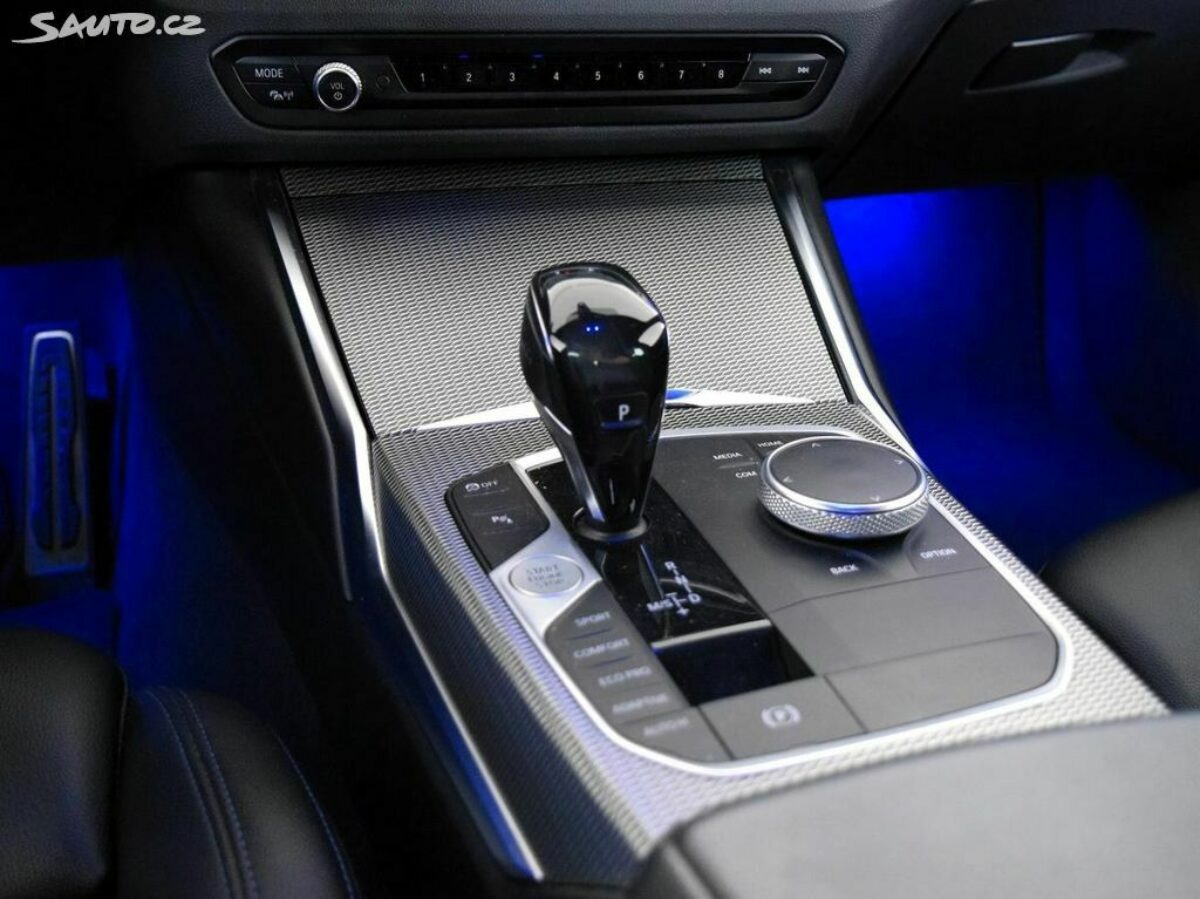 Fotografie vozu - klik pro zvětšení