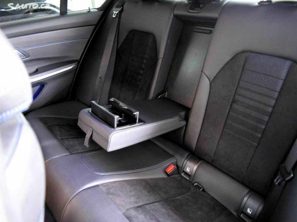 Fotografie vozu - klik pro zvětšení