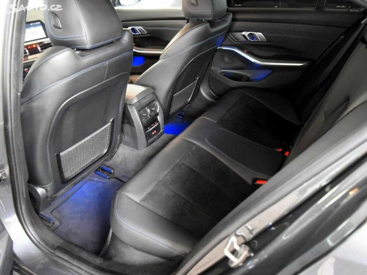 Fotografie vozu - klik pro zvětšení