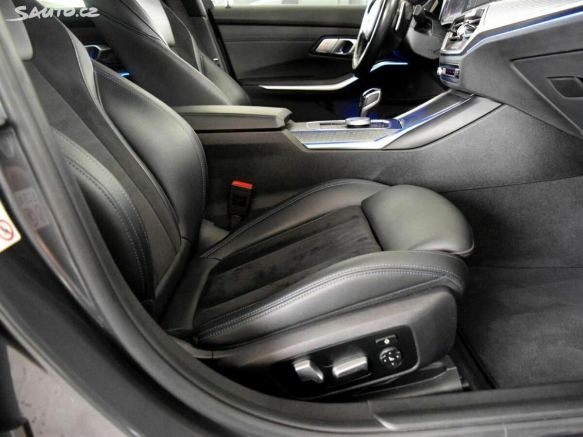 Fotografie vozu - klik pro zvětšení