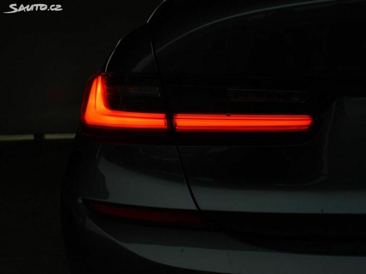 Fotografie vozu - klik pro zvětšení