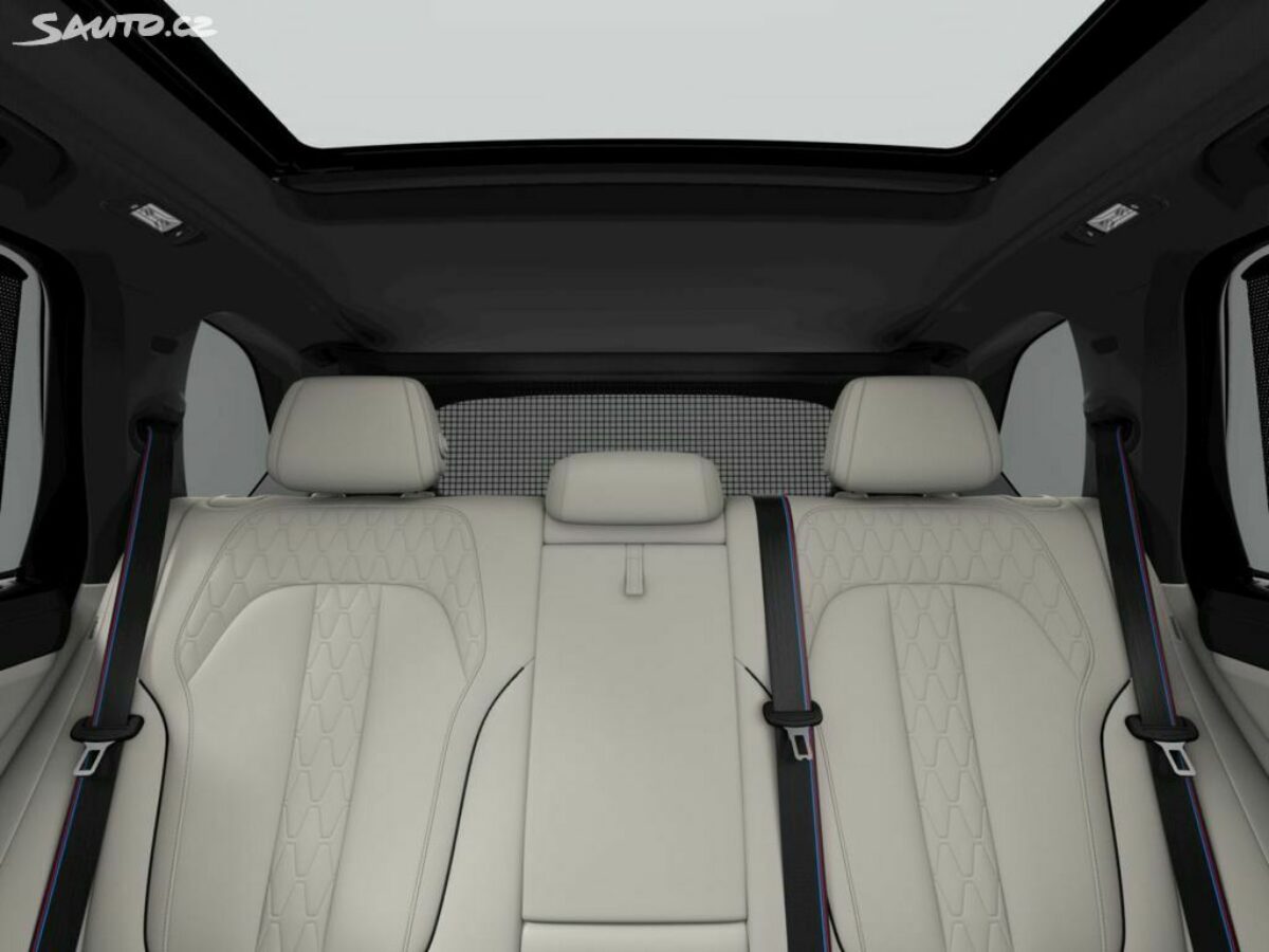 Fotografie vozu - klik pro zvětšení