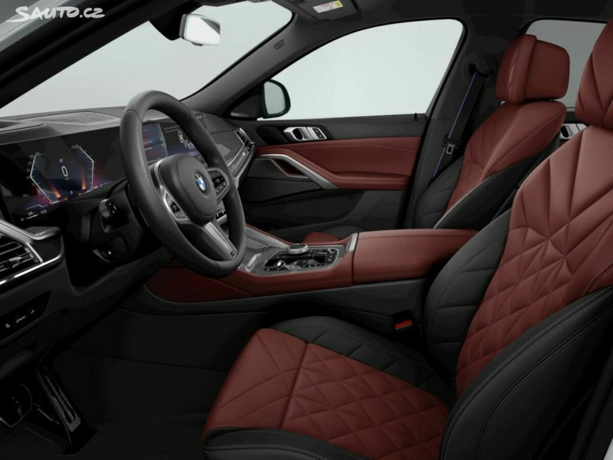 Fotografie vozu - klik pro zvětšení