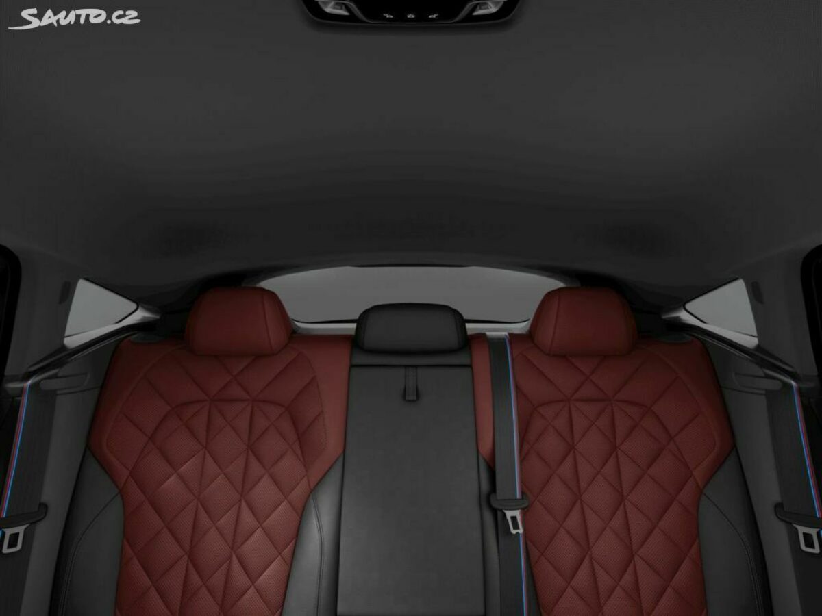 Fotografie vozu - klik pro zvětšení