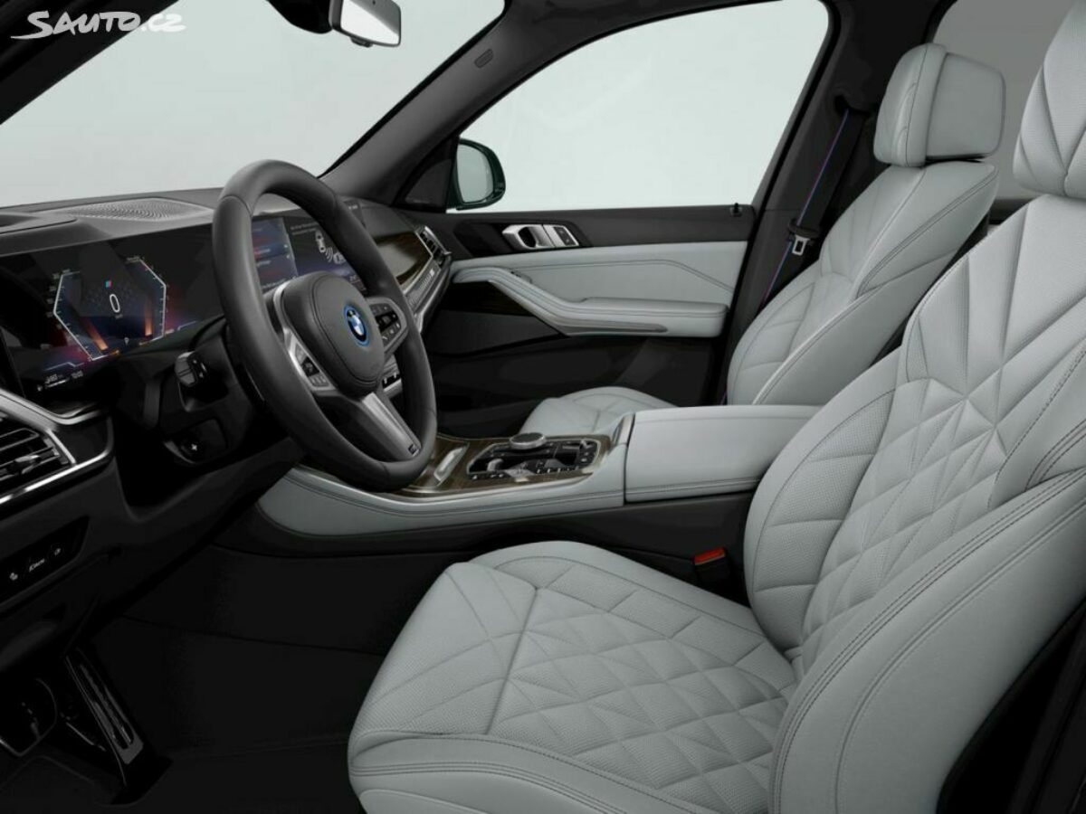 Fotografie vozu - klik pro zvětšení