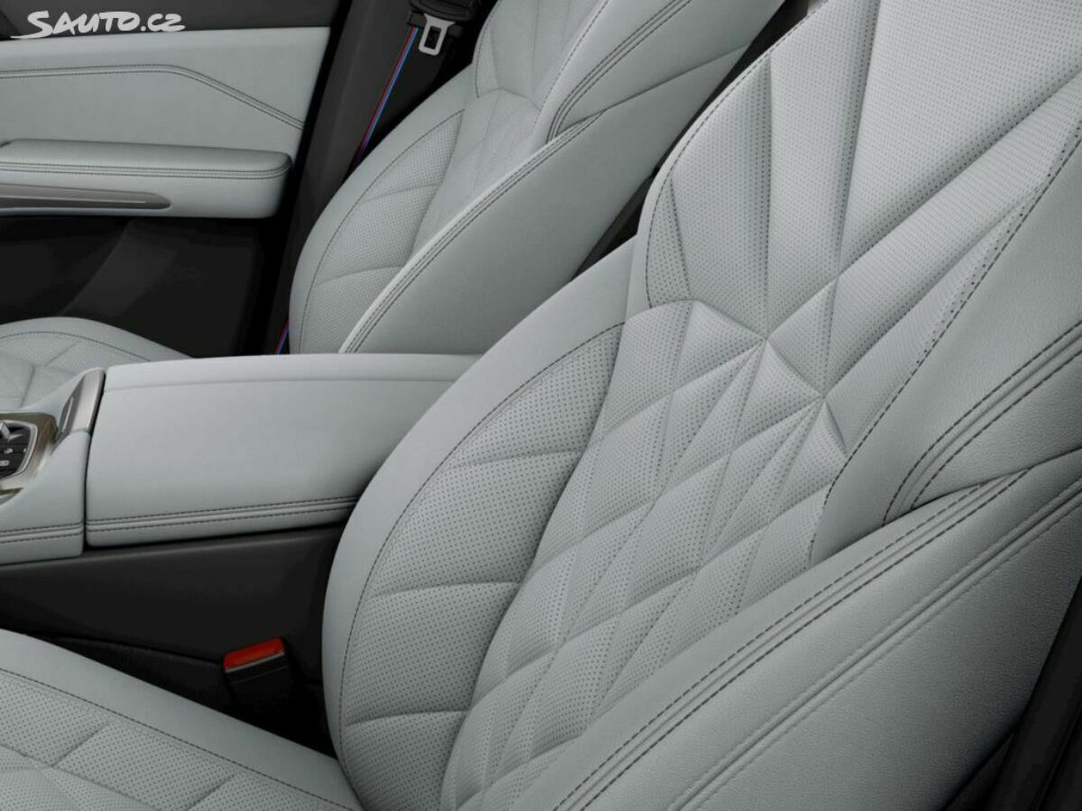 Fotografie vozu - klik pro zvětšení