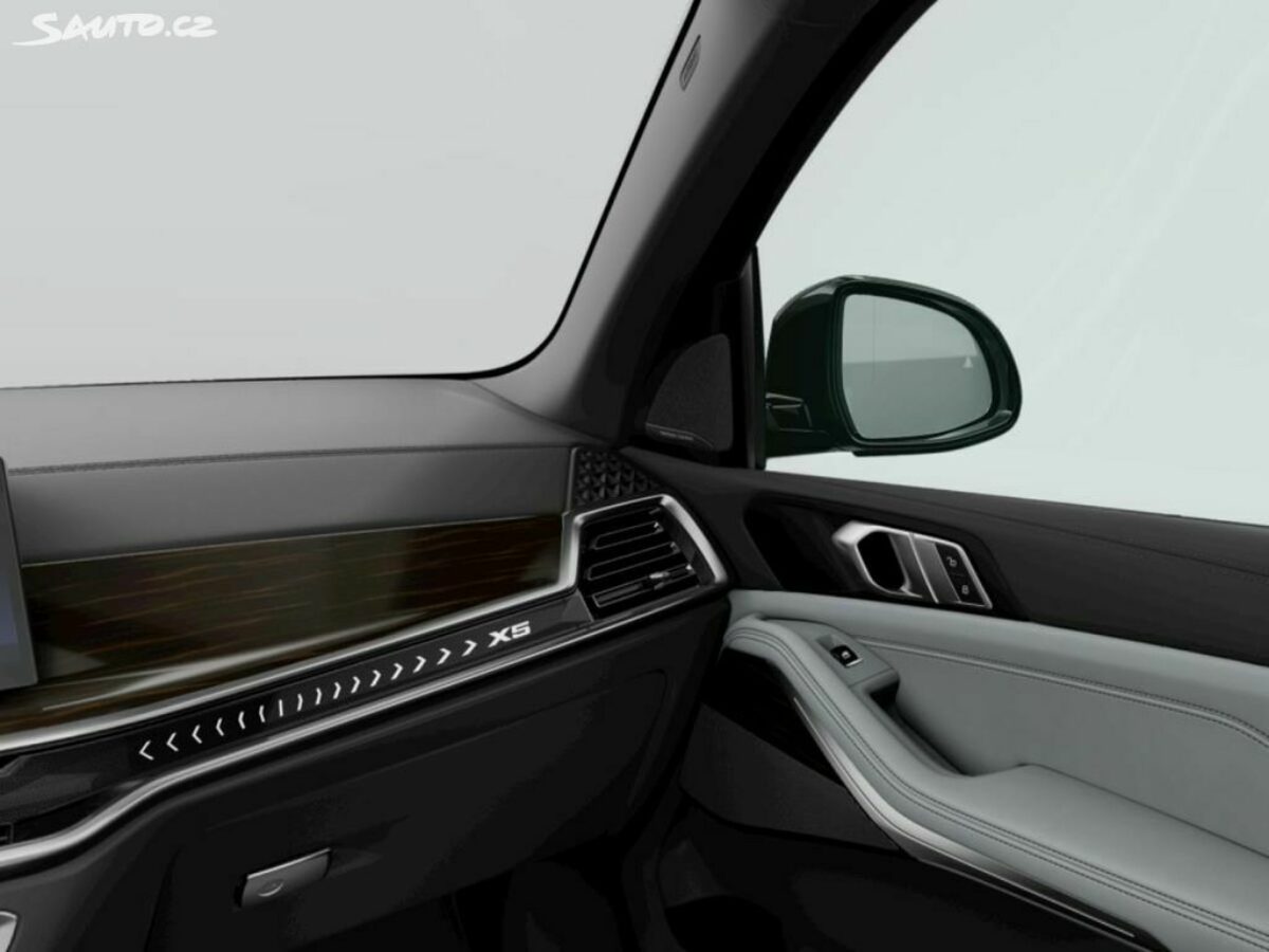 Fotografie vozu - klik pro zvětšení