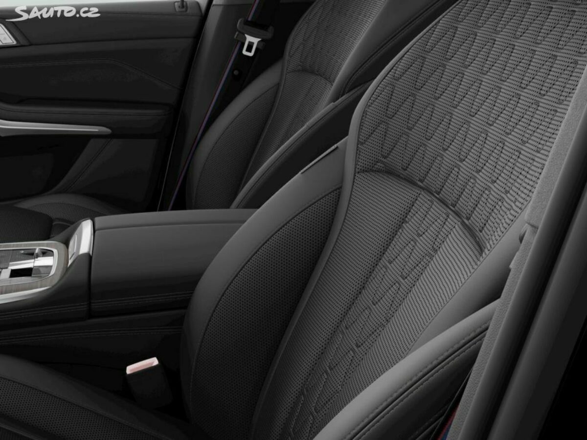 Fotografie vozu - klik pro zvětšení