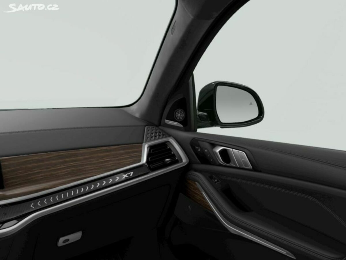 Fotografie vozu - klik pro zvětšení