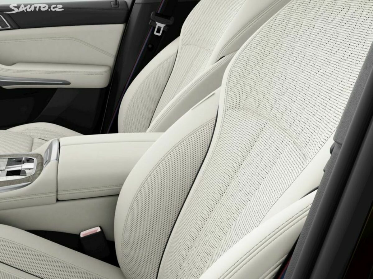 Fotografie vozu - klik pro zvětšení