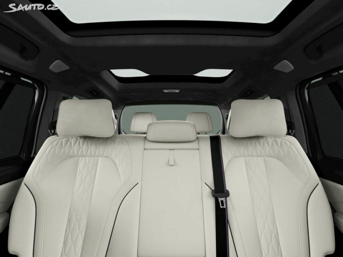 Fotografie vozu - klik pro zvětšení