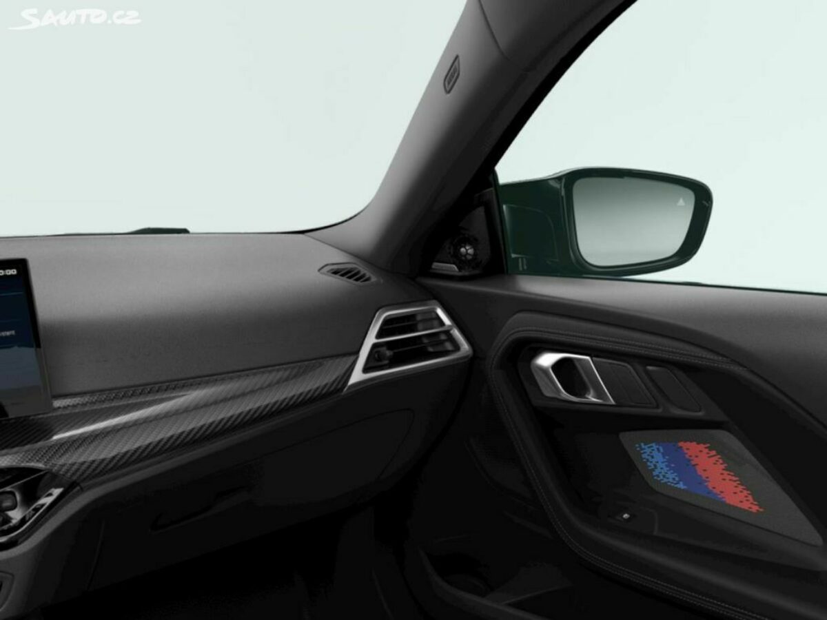 Fotografie vozu - klik pro zvětšení