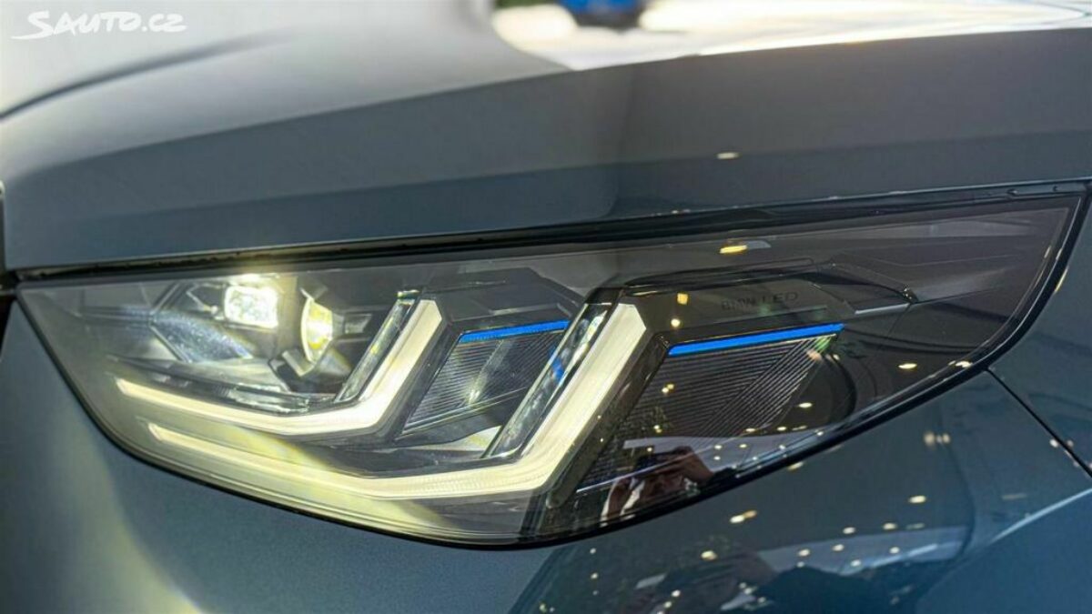 Fotografie vozu - klik pro zvětšení