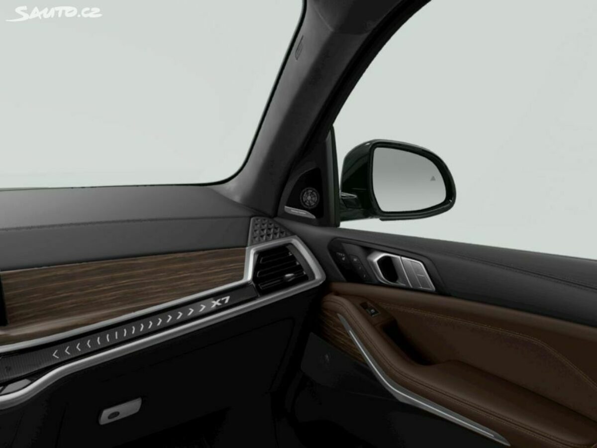 Fotografie vozu - klik pro zvětšení