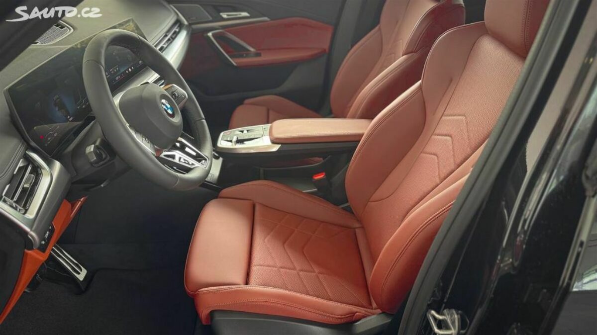 Fotografie vozu - klik pro zvětšení