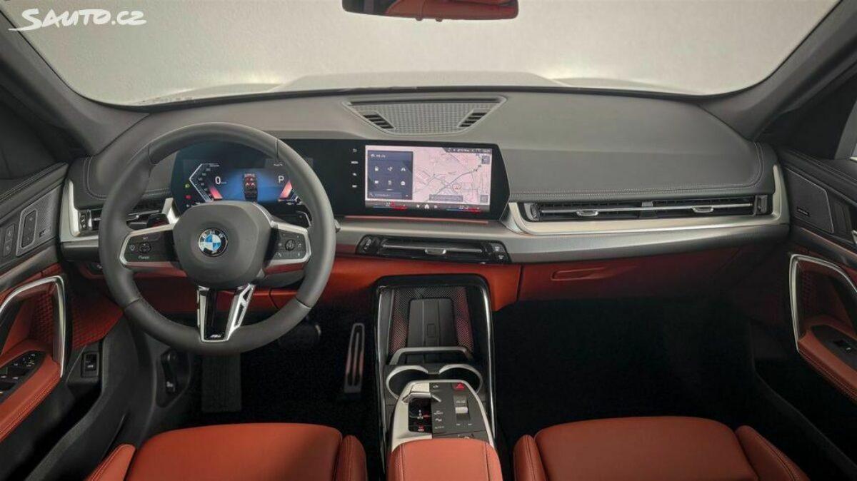 Fotografie vozu - klik pro zvětšení