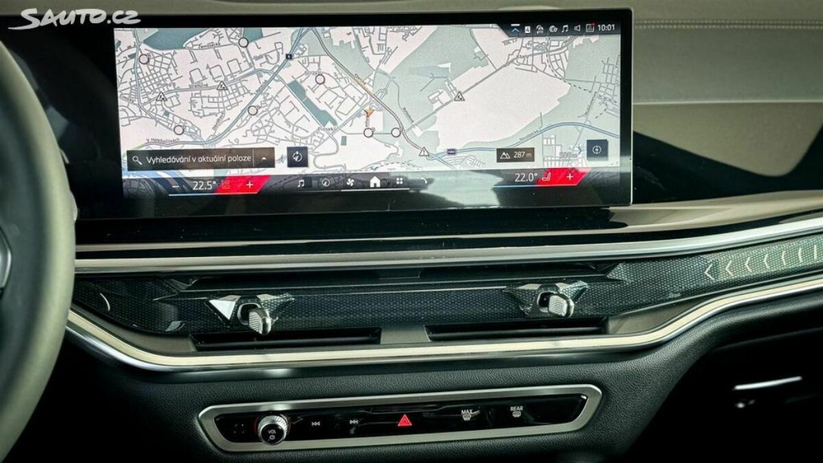 Fotografie vozu - klik pro zvětšení