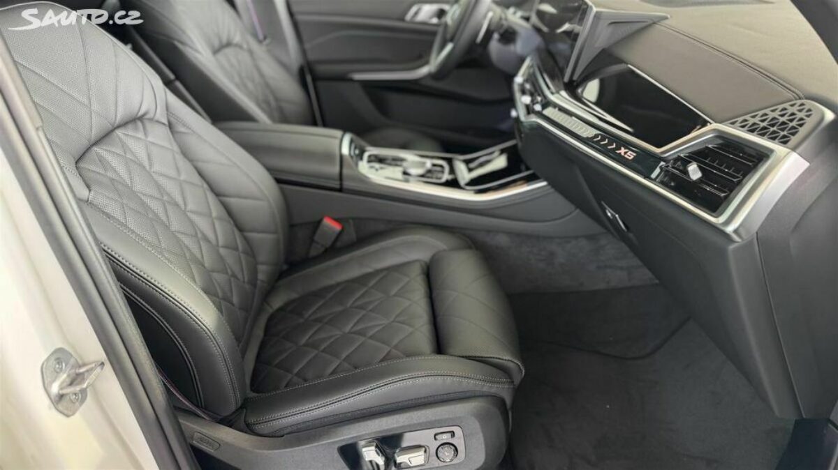 Fotografie vozu - klik pro zvětšení